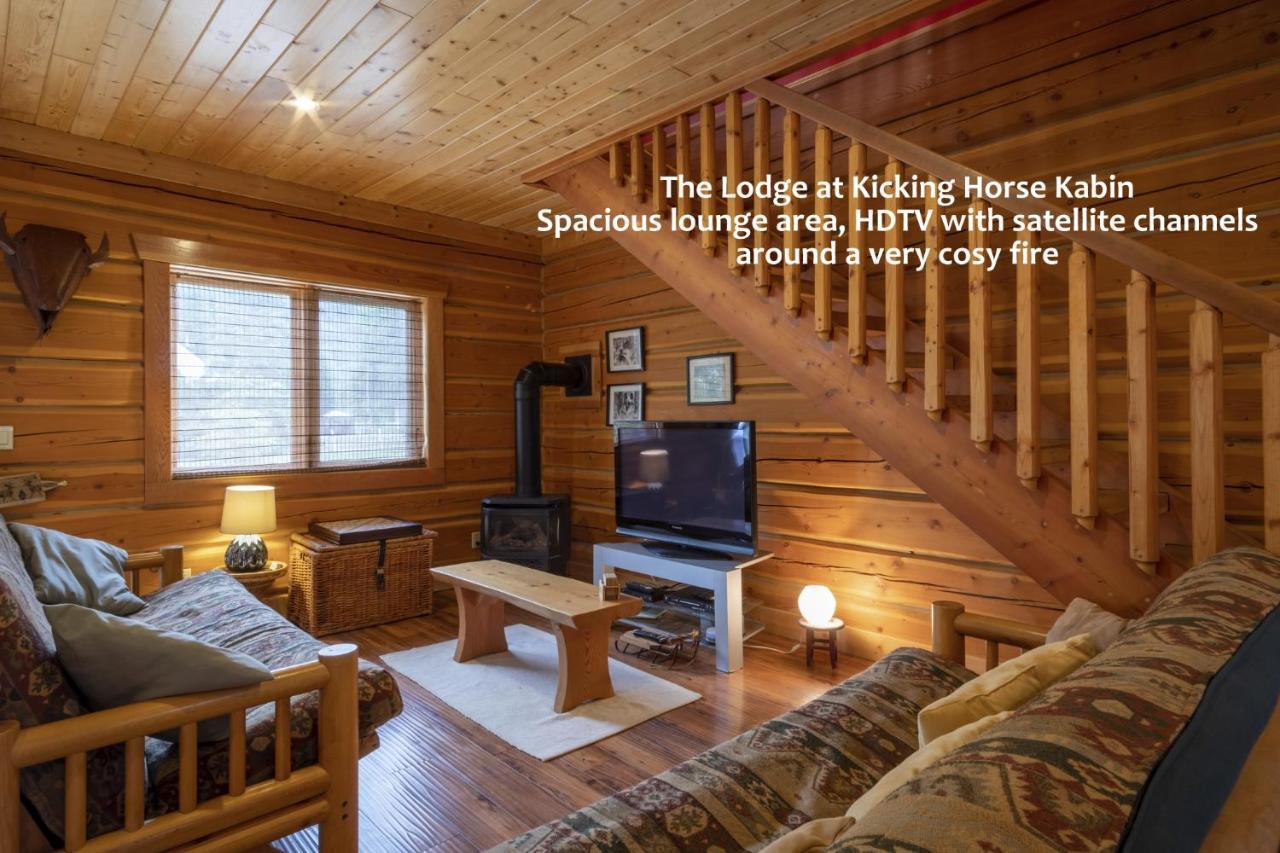 Kicking Horse Kabins Golden Buitenkant foto