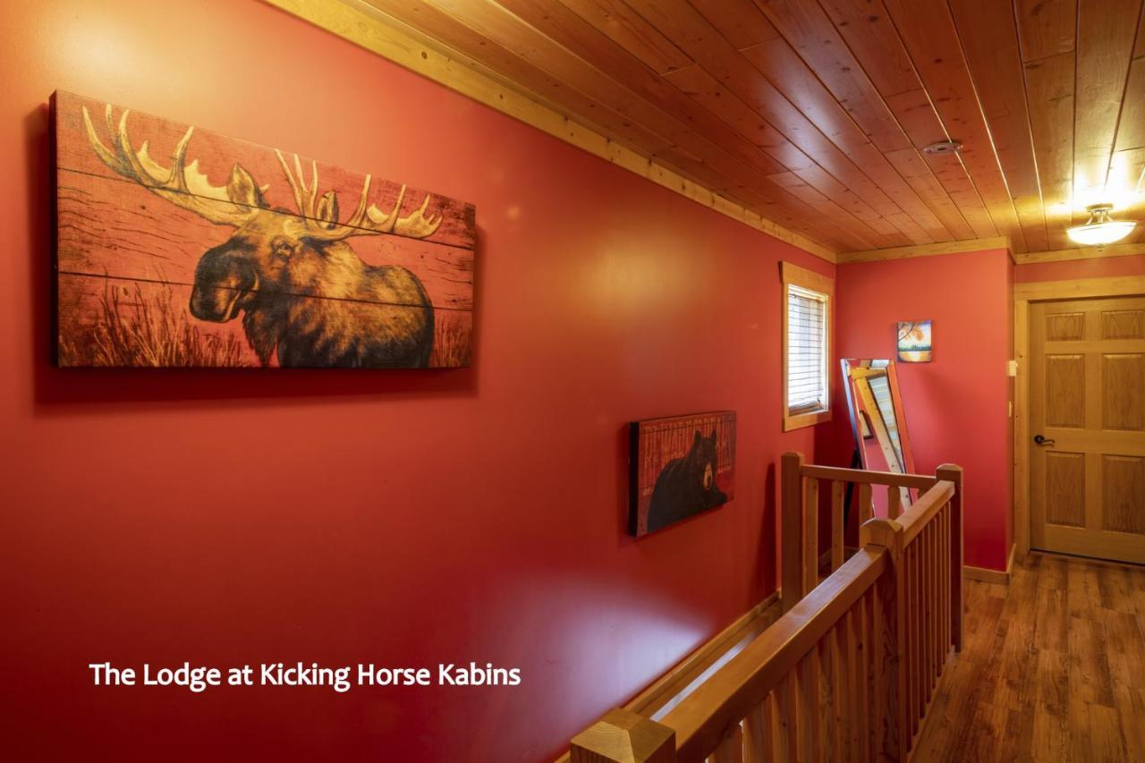 Kicking Horse Kabins Golden Buitenkant foto
