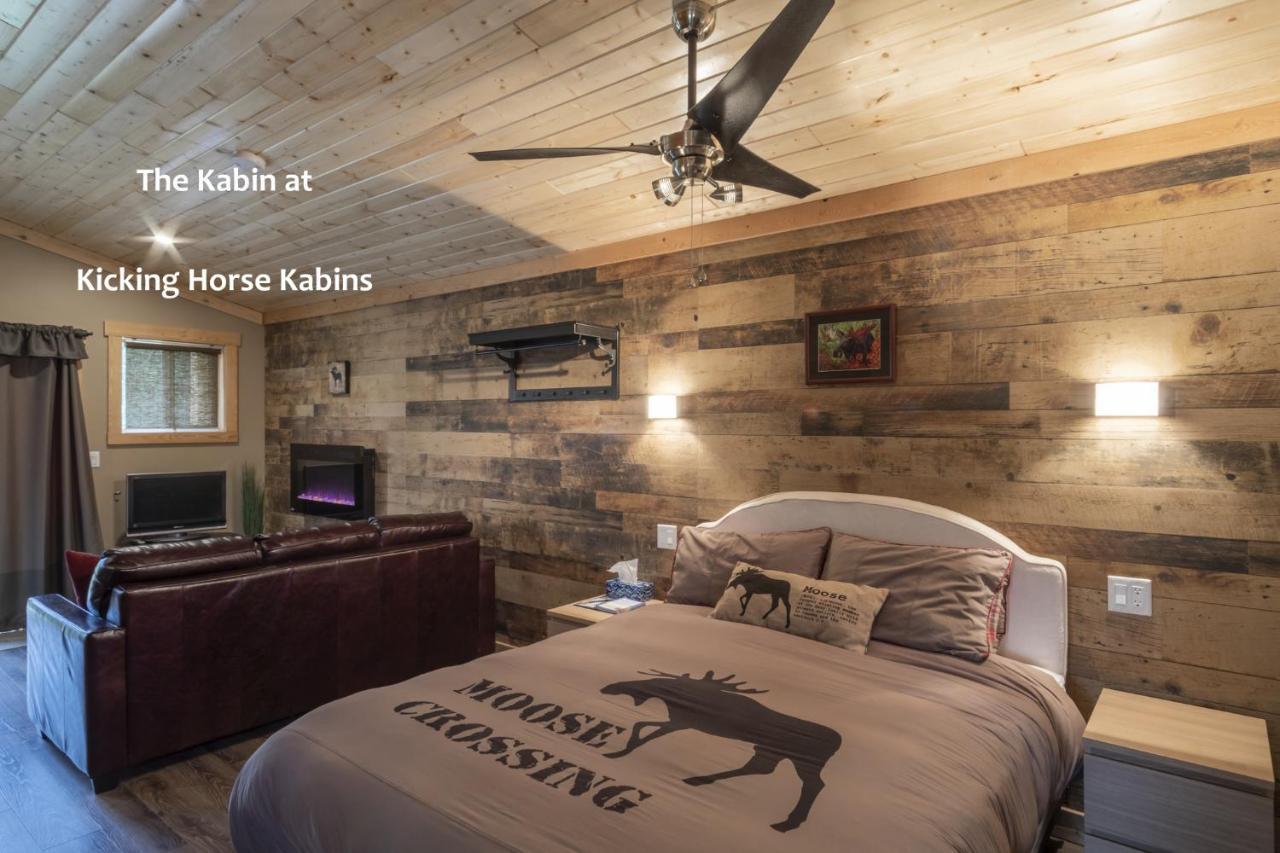 Kicking Horse Kabins Golden Buitenkant foto