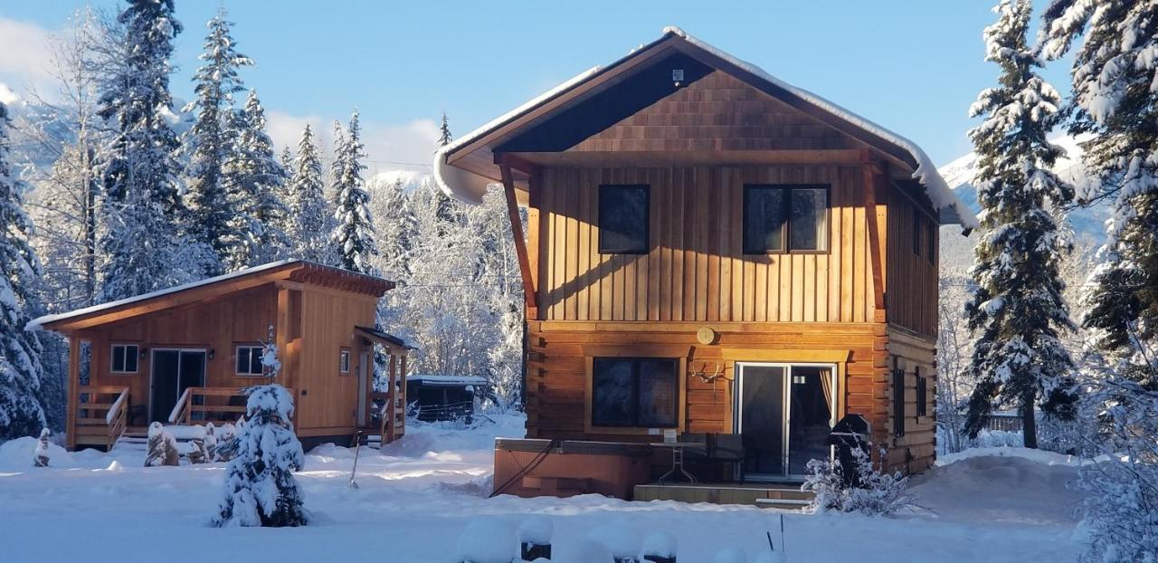 Kicking Horse Kabins Golden Buitenkant foto